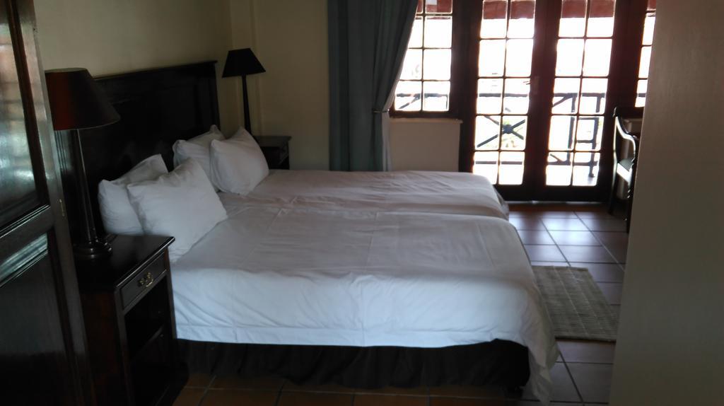 The Woodsman Bed And Breakfast Сабие Екстериор снимка